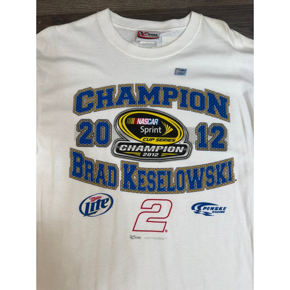 Chase Authentics Brad Keselowski 2012 NASCAR Champion White T-Shirt Mens Large